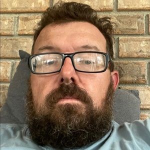 Meet your Posher, Travis